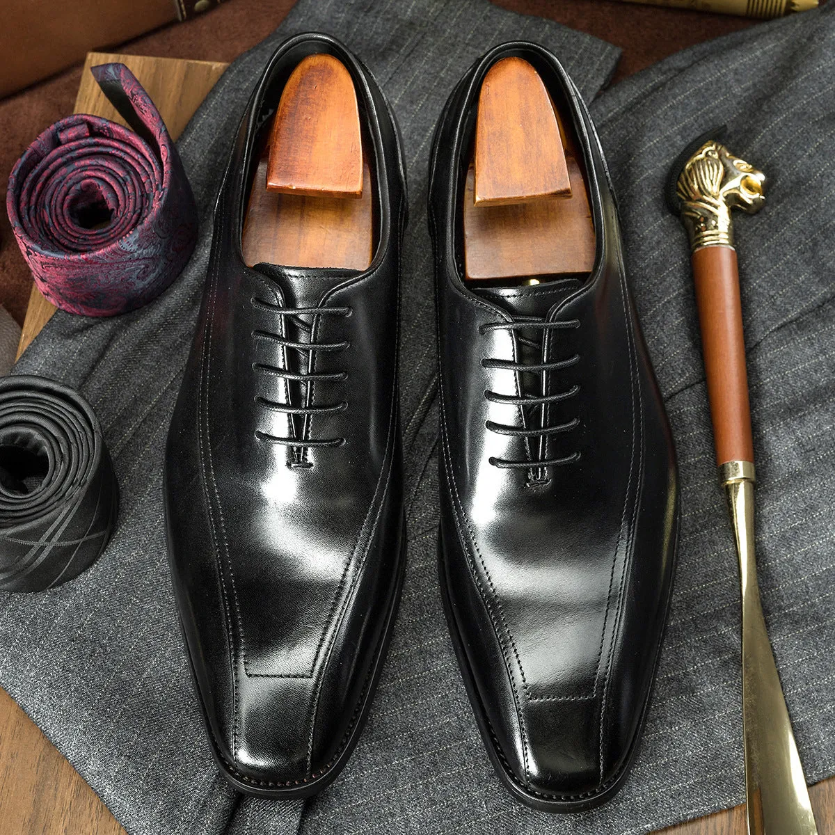 Robert  Klassische Herren-Oxfordschuhe aus veganem Leder